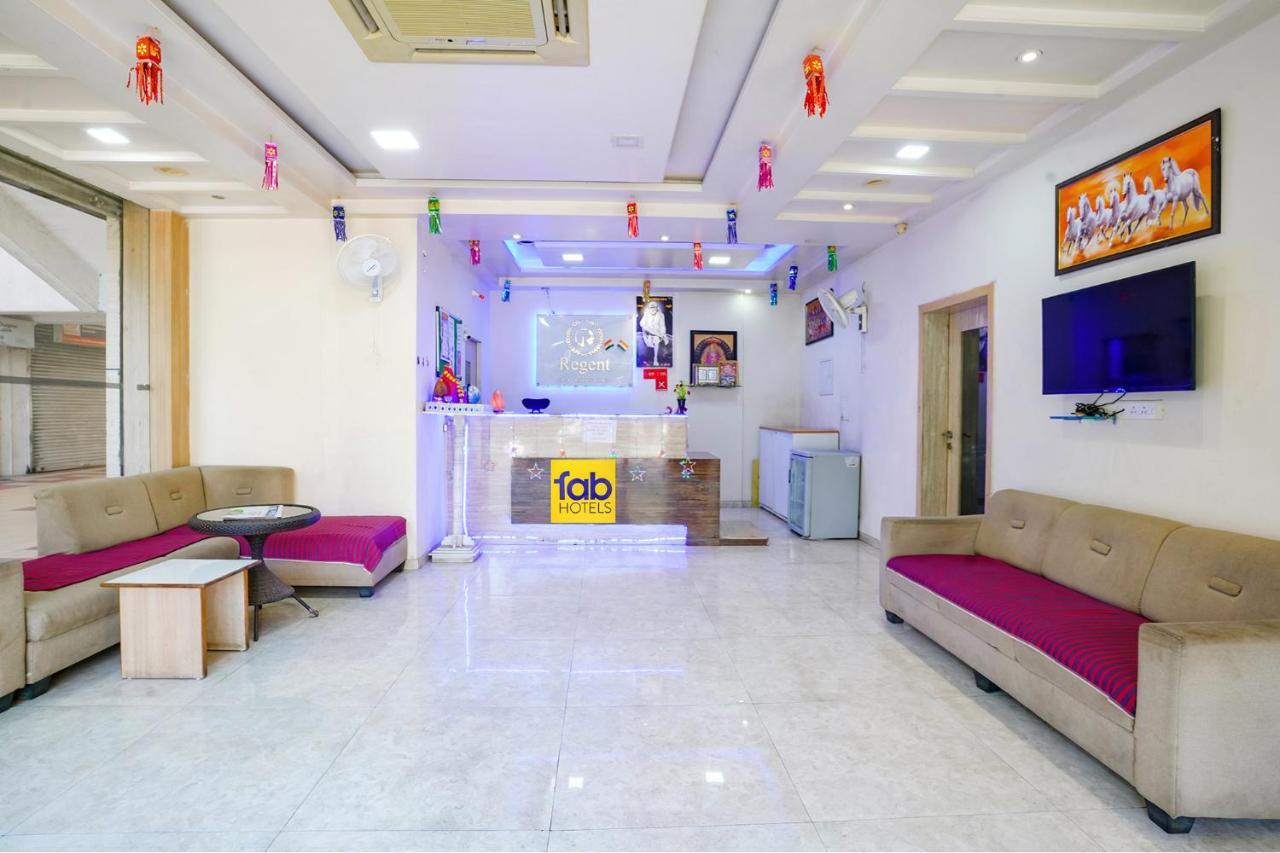 FabHotel Regent Inn Pimpri-Chinchwad Exterior foto