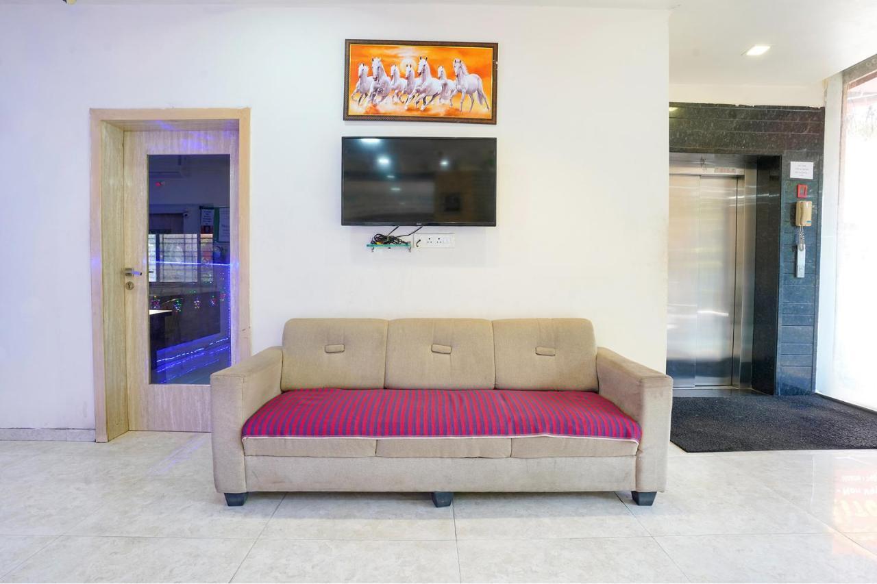 FabHotel Regent Inn Pimpri-Chinchwad Exterior foto